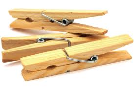 PINZAS DE MADERA PARA ROPA