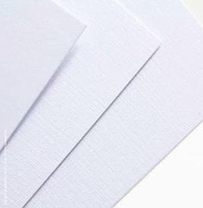 HOJA OPALINA GOFRADA CARTA 200RG