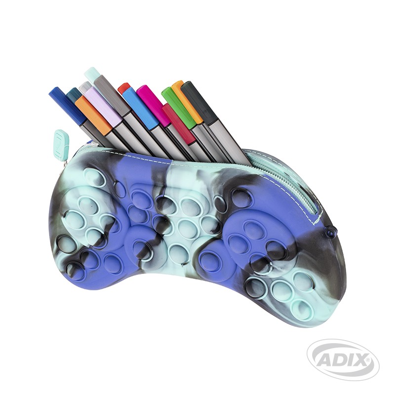 ESTUCHE ESCOLAR ADIX TIPO JOYSTICK DE SILICONA (A503239) ( DESC. )